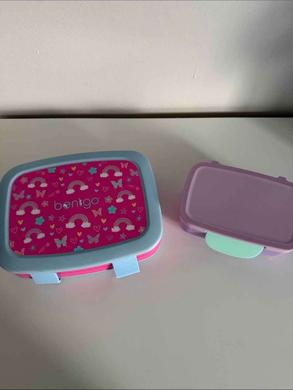 Bentgo rainbows and small snack lunch container